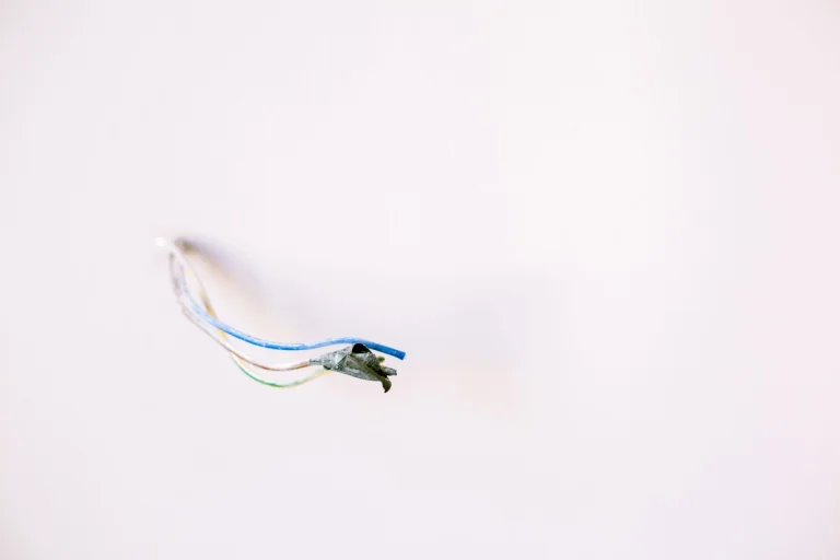 Oznaczenie przewodów elektrycznych i kabli. Jak czytać kolory, symbole i oznaczenia